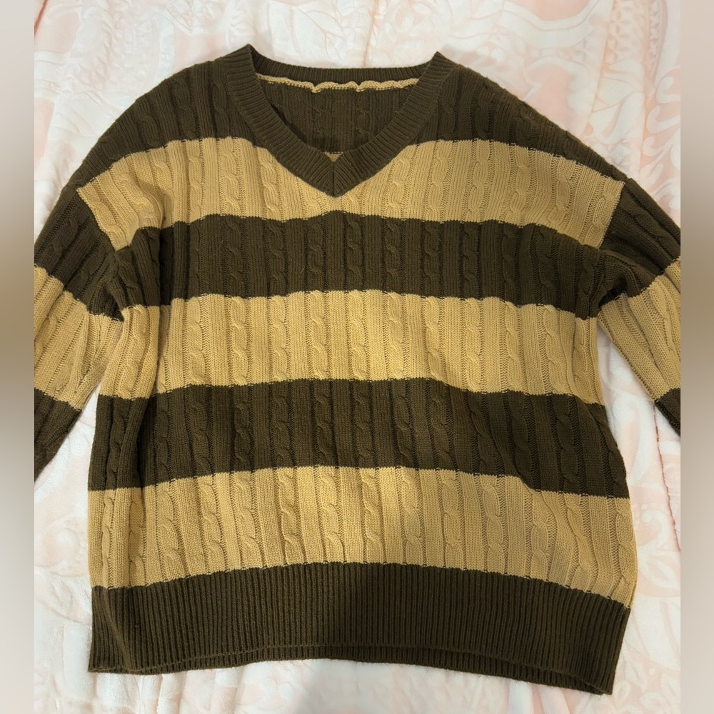 Tab/Brown Knit Sweater. (fits a size small)